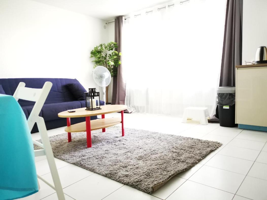 Studio De Charme, 30' Paris, 5' Evry, 10' Orly Ris-Orangis Buitenkant foto