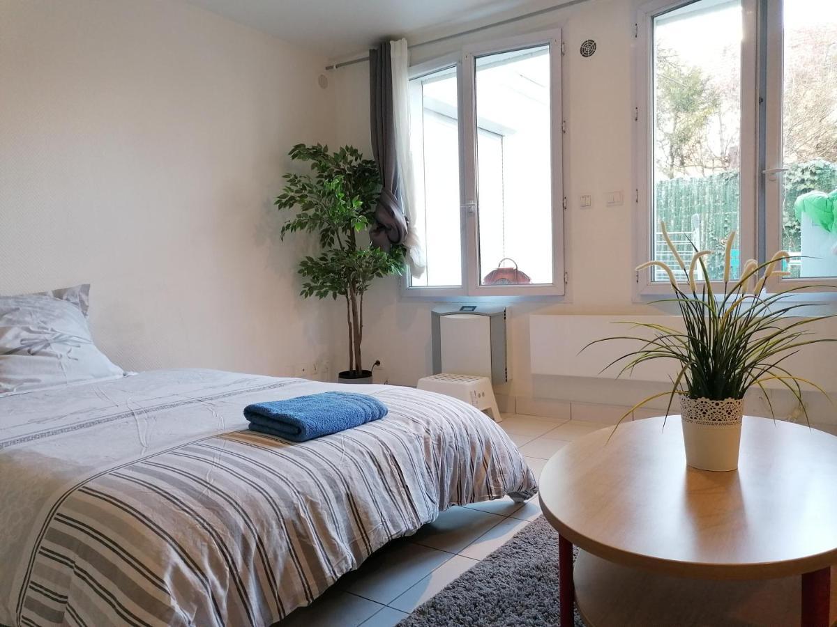 Studio De Charme, 30' Paris, 5' Evry, 10' Orly Ris-Orangis Buitenkant foto